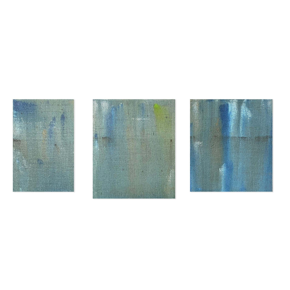 Trittico "Cold Air" di Mattia Paoli, tela grezza riciclata, effetto acquerello con sfumature di blu, 50x134 cm