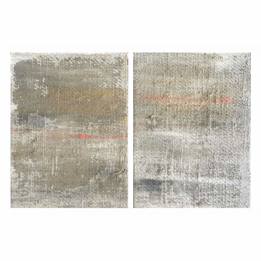 Dittico "Rose e Cemento I" di Mattia Paoli, tela grezza, strisce grigie con accento rosso, mixed media, 60x80 cm